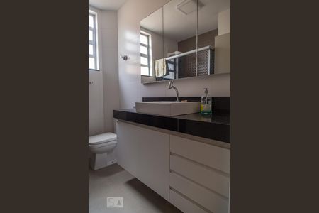 Apartamento para alugar com 90m², 3 quartos e 1 vaga Apartamento para alugar com 90m², 3 quartos e 1 vagaBanheiro Social