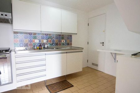 Apartamento para alugar com 96m², 2 quartos e 2 vagas Apartamento para alugar com 96m², 2 quartos e 2 vagasCozinha