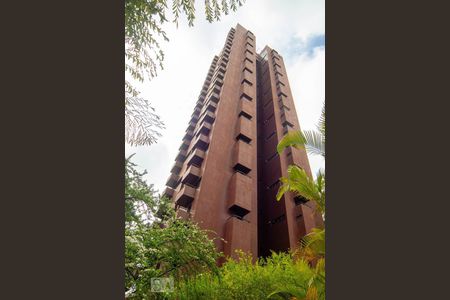 Apartamento para alugar com 96m², 2 quartos e 2 vagas Apartamento para alugar com 96m², 2 quartos e 2 vagasFachada