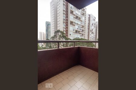 varanda de apartamento para alugar com 2 quartos, 96m² em Jardim Londrina, São Paulo