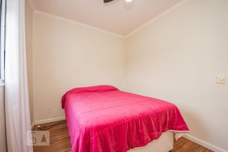 Dormitório de apartamento para alugar com 2 quartos, 53m² em Humaitá, Porto Alegre