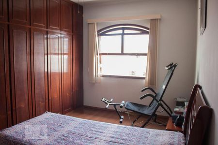 Casa à venda com 4 quartos, 200m² em Vila Gustavo, São Paulo