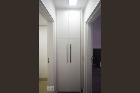 Corredor de apartamento para alugar com 1 quarto, 90m² em Morumbi, São Paulo