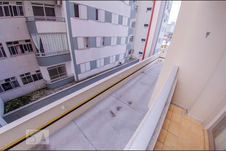 Vista da sacada de apartamento para alugar com 2 quartos, 69m² em Barreiros, São José