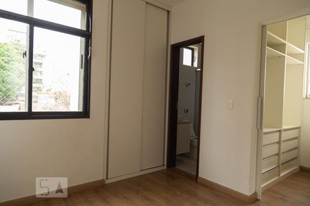 Suíte de apartamento para alugar com 2 quartos, 75m² em Serra, Belo Horizonte