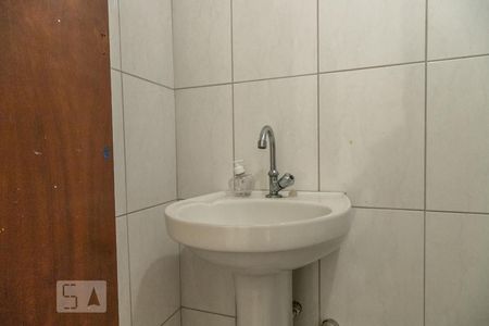 Lavabo de casa para alugar com 2 quartos, 120m² em Vila Euthalia, São Paulo