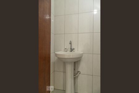 Lavabo de casa para alugar com 2 quartos, 120m² em Vila Euthalia, São Paulo