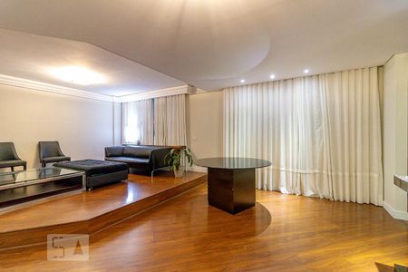 Sala 2 de apartamento para alugar com 3 quartos, 290m² em Água Verde, Curitiba