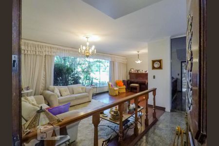 Casa para alugar com 4 quartos, 388m² em Bosque da Saúde, São Paulo