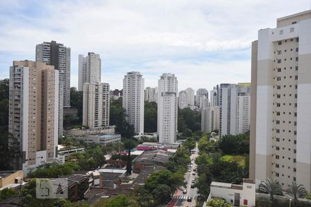 Vista de apartamento para alugar com 3 quartos, 77m² em Vila Andrade, São Paulo