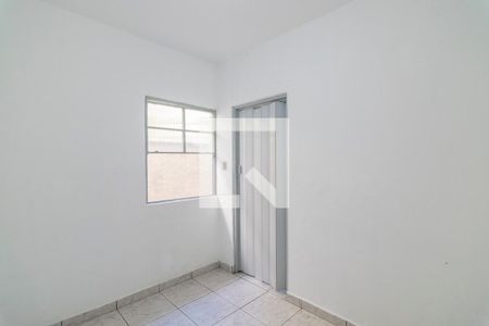 Quarto de casa para alugar com 1 quarto, 30m² em Vila Gilda, Santo André