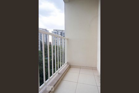 varanda de apartamento para alugar com 2 quartos, 52m² em Parque Reboucas, São Paulo