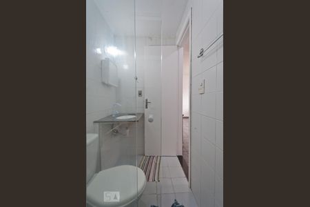 Banheiro de apartamento à venda com 2 quartos, 50m² em Parque Cisper, São Paulo