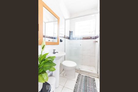 Banheiro de kitnet/studio à venda com 1 quarto, 32m² em Praia de Belas, Porto Alegre