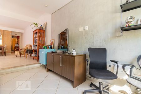 Sala de Estar de casa para alugar com 3 quartos, 140m² em Bosque da Saúde, São Paulo