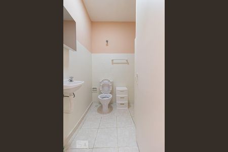 Banheiro de kitnet/studio para alugar com 1 quarto, 26m² em Bela Vista, São Paulo