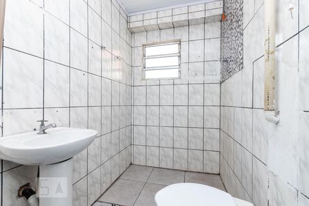 Banheiro de casa à venda com 1 quarto, 48m² em Jardim Casa Pintada, São Paulo