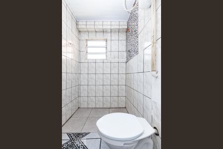 Banheiro de casa à venda com 1 quarto, 48m² em Jardim Casa Pintada, São Paulo