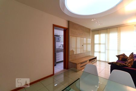 Sala de apartamento à venda com 2 quartos, 75m² em Recreio dos Bandeirantes, Rio de Janeiro