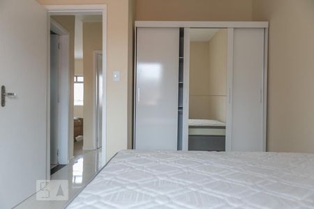 Quarto 2 de apartamento para alugar com 2 quartos, 70m² em Embaré, Santos