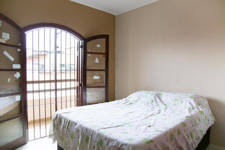 Casa para alugar com 224m², 4 quartos e 3 vagas Casa para alugar com 224m², 4 quartos e 3 vagasQuarto 2