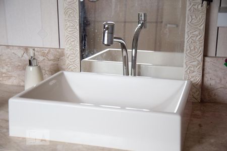 Casa para alugar com 224m², 4 quartos e 3 vagas Casa para alugar com 224m², 4 quartos e 3 vagasBanheiro