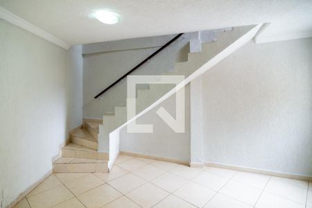 Sala de casa para alugar com 1 quarto, 70m² em Jardim Alzira, São Paulo