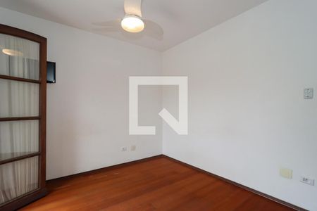 Suíte de casa de condomínio para alugar com 3 quartos, 200m² em Jardim Ampliação, São Paulo