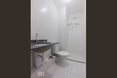 Banheiro de apartamento para alugar com 1 quarto, 34m² em Jurubatuba, São Paulo