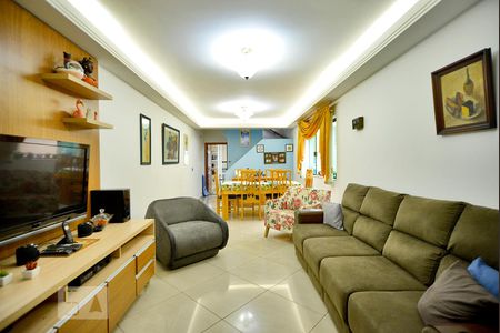 Sala de casa à venda com 3 quartos, 220m² em Vila Anglo Brasileira, São Paulo