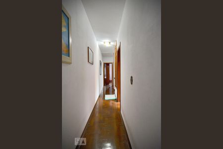Corredor de casa à venda com 3 quartos, 220m² em Vila Anglo Brasileira, São Paulo