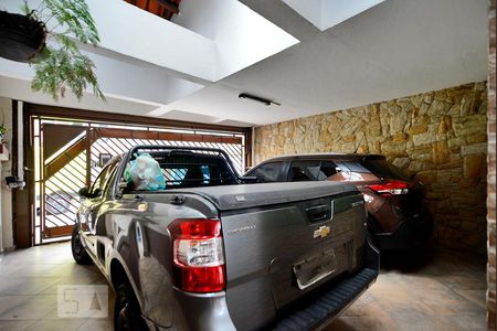 Garagem de casa à venda com 3 quartos, 220m² em Vila Anglo Brasileira, São Paulo