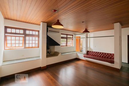 Sala de casa para alugar com 3 quartos, 250m² em Vila Nova Conceição, São Paulo