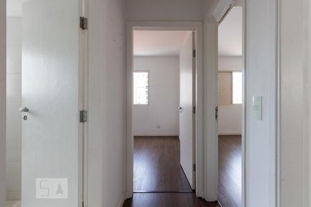 Corredor de apartamento à venda com 2 quartos, 80m² em Vila Olímpia, São Paulo