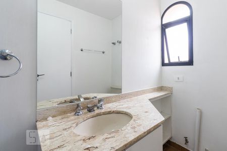 Banheiro de kitnet/studio para alugar com 1 quarto, 35m² em Itaim Bibi, São Paulo