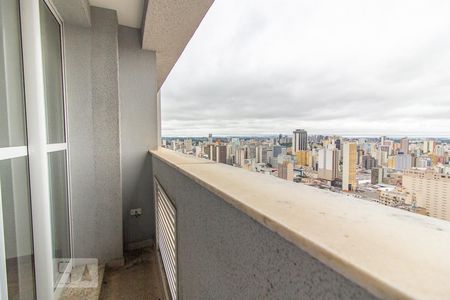 Sacada de kitnet/studio para alugar com 1 quarto, 32m² em Centro, Curitiba