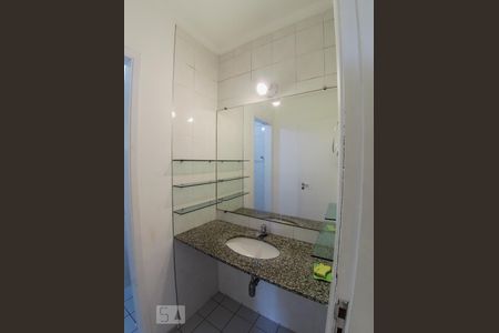 Apartamento à venda com 70m², 2 quartos e 1 vaga Apartamento à venda com 70m², 2 quartos e 1 vagaBanheiro