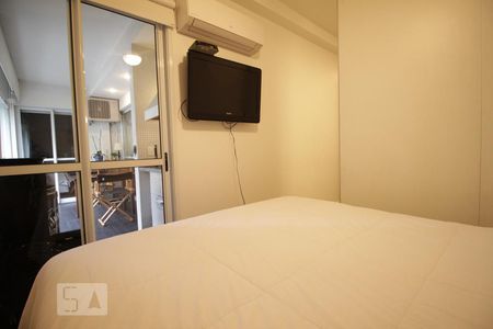 Suíte 1 de apartamento para alugar com 2 quartos, 75m² em Vila Andrade, São Paulo