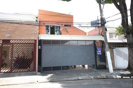 Fachada de casa à venda com 3 quartos, 180m² em Santo Amaro, São Paulo