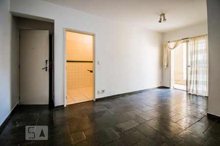 Sala de apartamento para alugar com 2 quartos, 70m² em Centro, Campinas