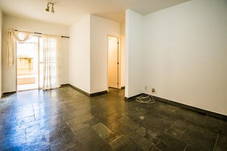 Sala de apartamento para alugar com 2 quartos, 70m² em Centro, Campinas