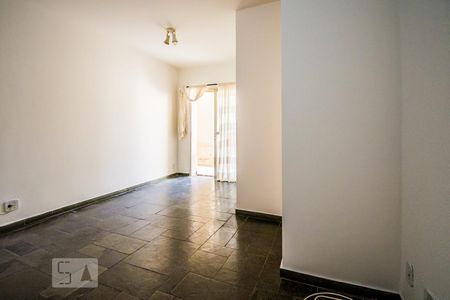 Sala de apartamento para alugar com 2 quartos, 70m² em Centro, Campinas