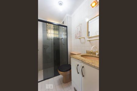 Banheiro de apartamento para alugar com 2 quartos, 57m² em Parque Residencial Vila União, Campinas