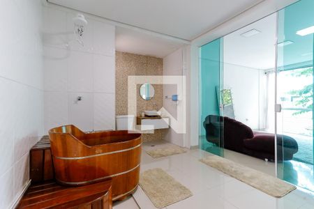 Casa para alugar com 480m², 4 quartos e sem vaga Casa para alugar com 480m², 4 quartos e sem vagaBanheiro da Suíte 2