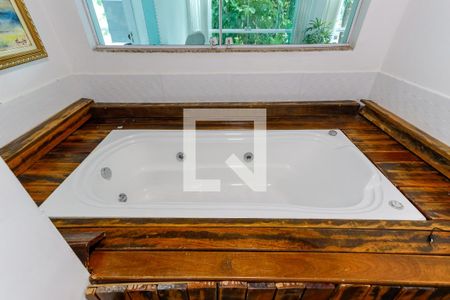 Casa para alugar com 480m², 4 quartos e sem vaga Casa para alugar com 480m², 4 quartos e sem vagaBanheiro da Suíte 2