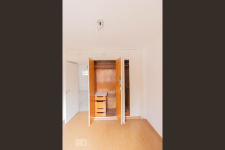 Quarto 1 de apartamento para alugar com 2 quartos, 45m² em Pinheiros, São Paulo