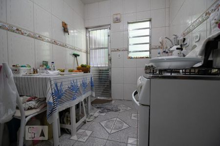 Casa à venda com 100m², 3 quartos e 2 vagas Casa à venda com 100m², 3 quartos e 2 vagasCozinha