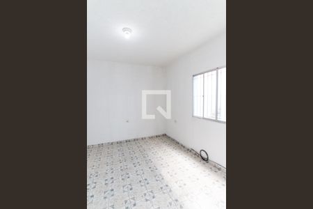 Sala   de casa para alugar com 1 quarto, 60m² em Vila Nivi, São Paulo