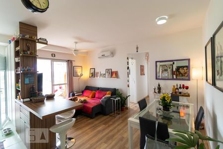 Apartamento à venda com 67m², 2 quartos e 1 vagaSalas