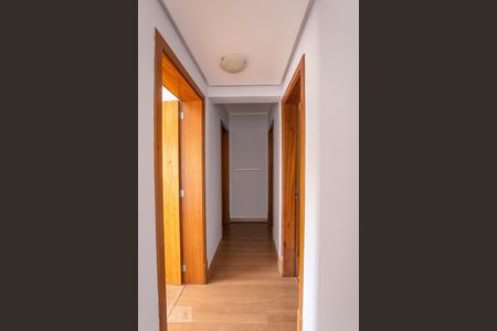 Corredor de apartamento à venda com 4 quartos, 240m² em Tristeza, Porto Alegre